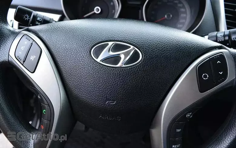 HYUNDAI I30 1.6 Classic +