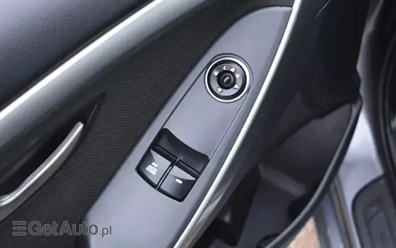 HYUNDAI I30 1.6 Classic +