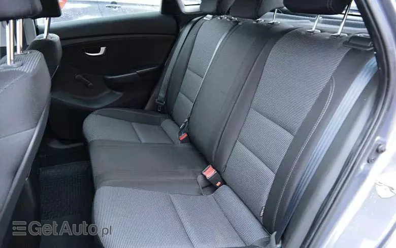 HYUNDAI I30 1.6 Classic +