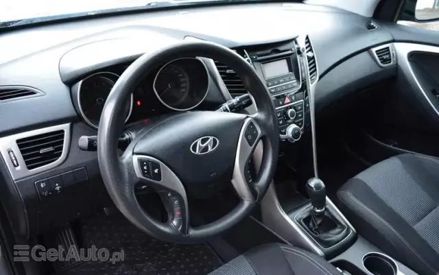 HYUNDAI I30 1.6 Classic +