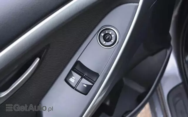 HYUNDAI I30 1.6 Classic +