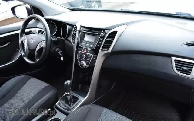 HYUNDAI I30 1.6 Classic +