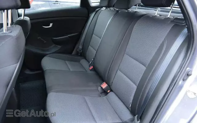 HYUNDAI I30 1.6 Classic +