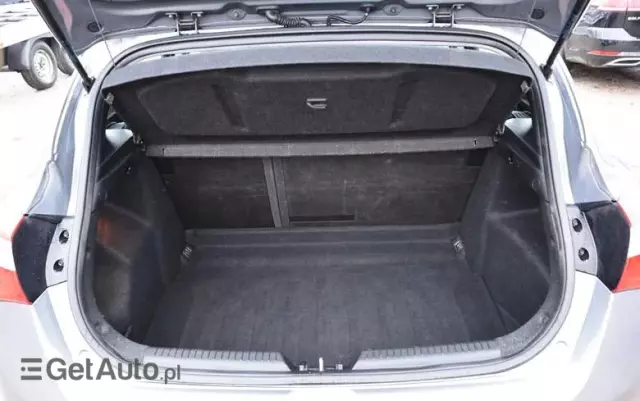 HYUNDAI I30 1.6 Classic +