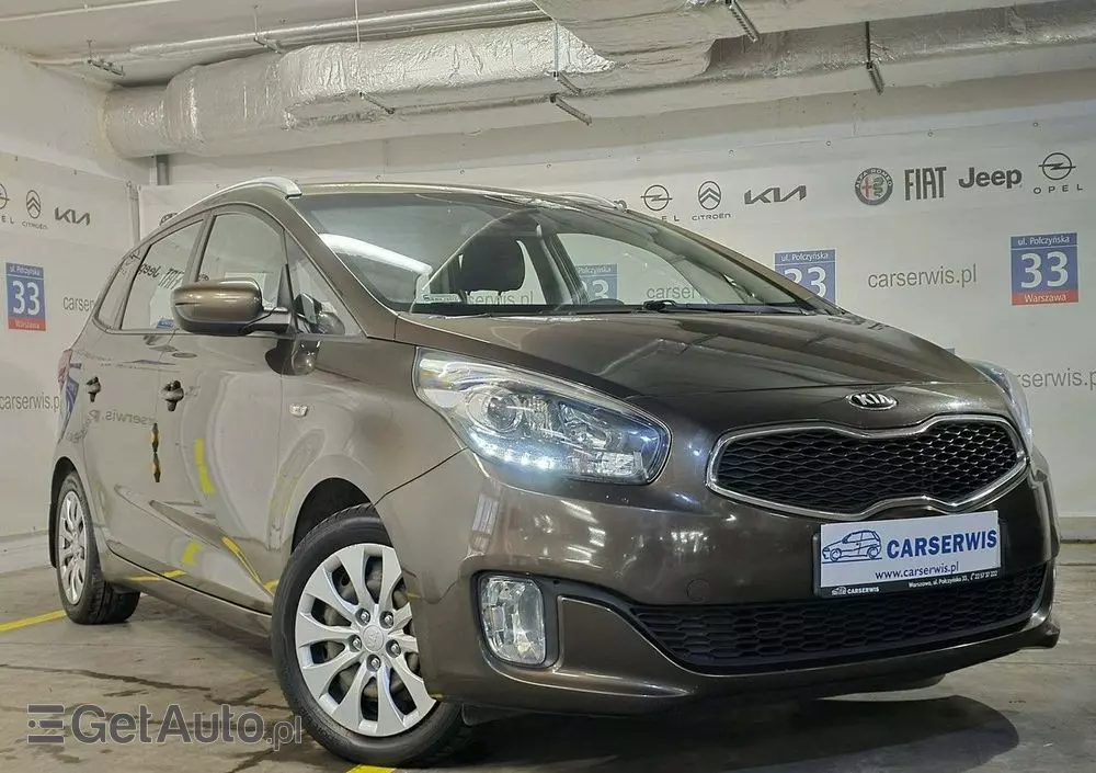 KIA Carens 