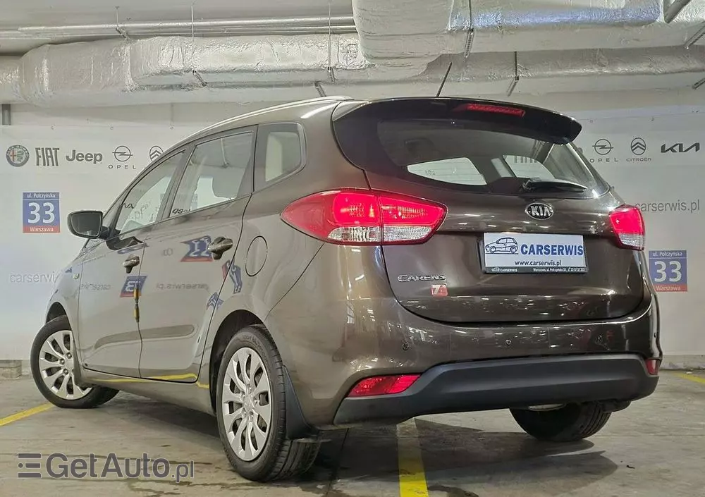 KIA Carens 