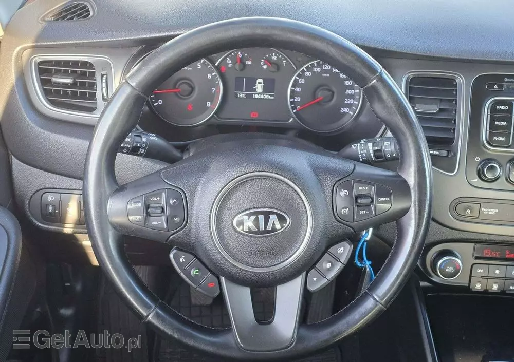 KIA Carens 