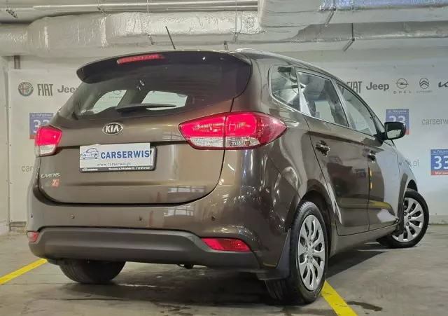 KIA Carens 