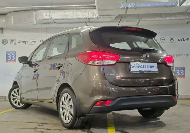 KIA Carens 