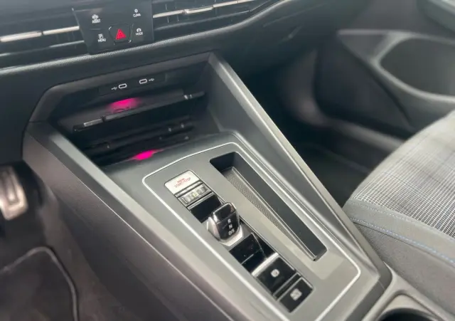 VOLKSWAGEN Golf 1.4 eHybrid OPF DSG GTE