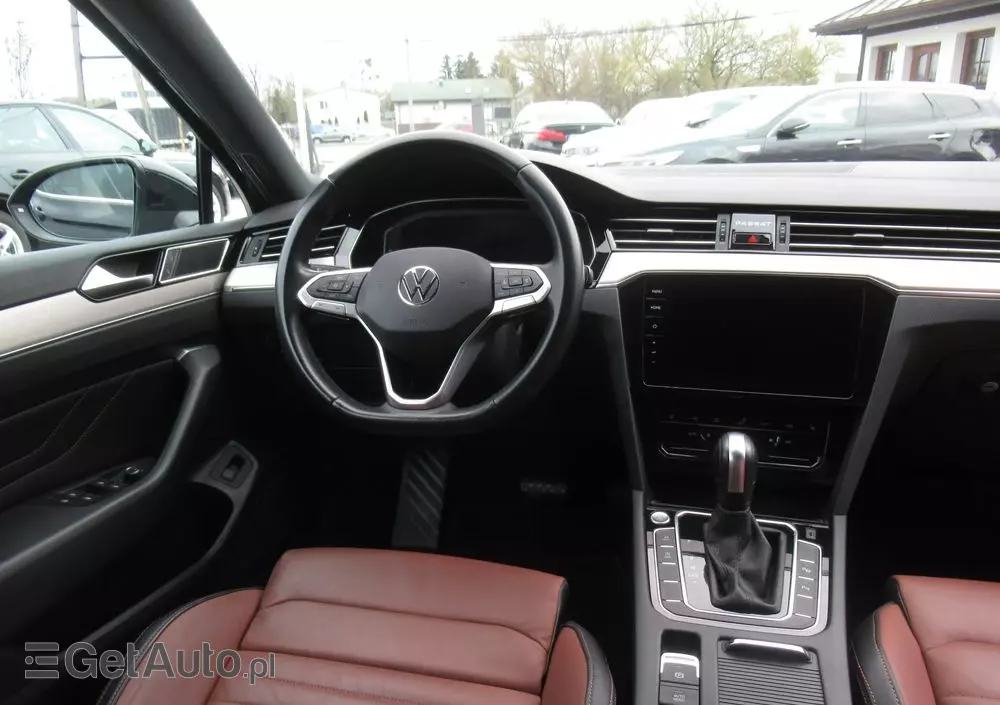 VOLKSWAGEN Passat 2.0 TSI Elegance DSG