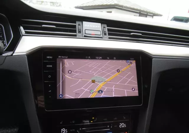 VOLKSWAGEN Passat 2.0 TSI Elegance DSG