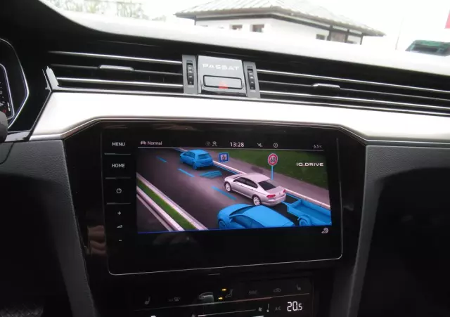 VOLKSWAGEN Passat 2.0 TSI Elegance DSG