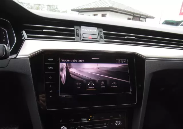 VOLKSWAGEN Passat 2.0 TSI Elegance DSG