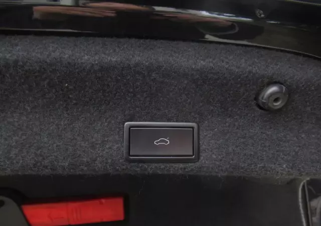 VOLKSWAGEN Passat 2.0 TSI Elegance DSG