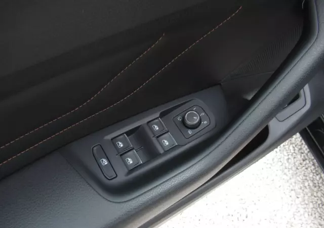 VOLKSWAGEN Passat 2.0 TSI Elegance DSG