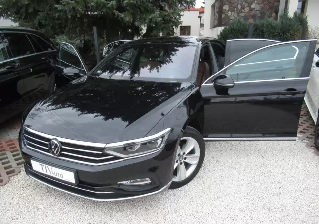 VOLKSWAGEN Passat 2.0 TSI Elegance DSG