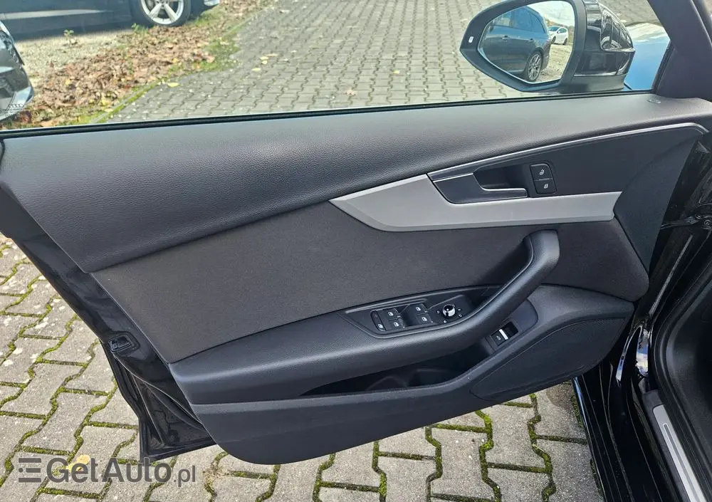 AUDI A4 Avant 40 TFSI S tronic S line