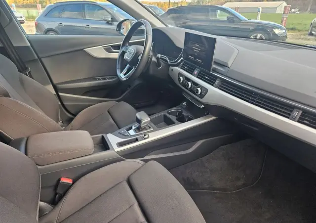 AUDI A4 Avant 40 TFSI S tronic S line