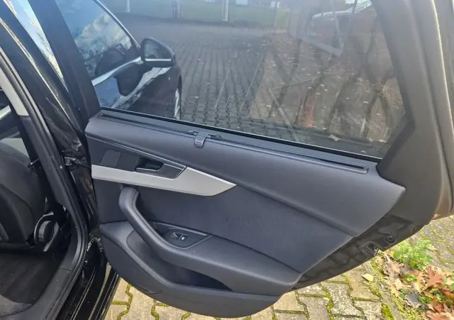 AUDI A4 Avant 40 TFSI S tronic S line