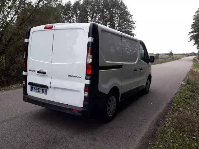RENAULT Trafic 