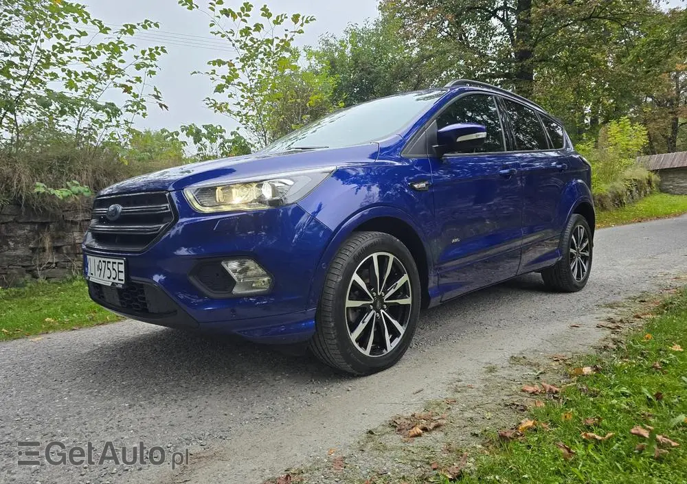 FORD Kuga 2.0 TDCi 4x4 ST-Line