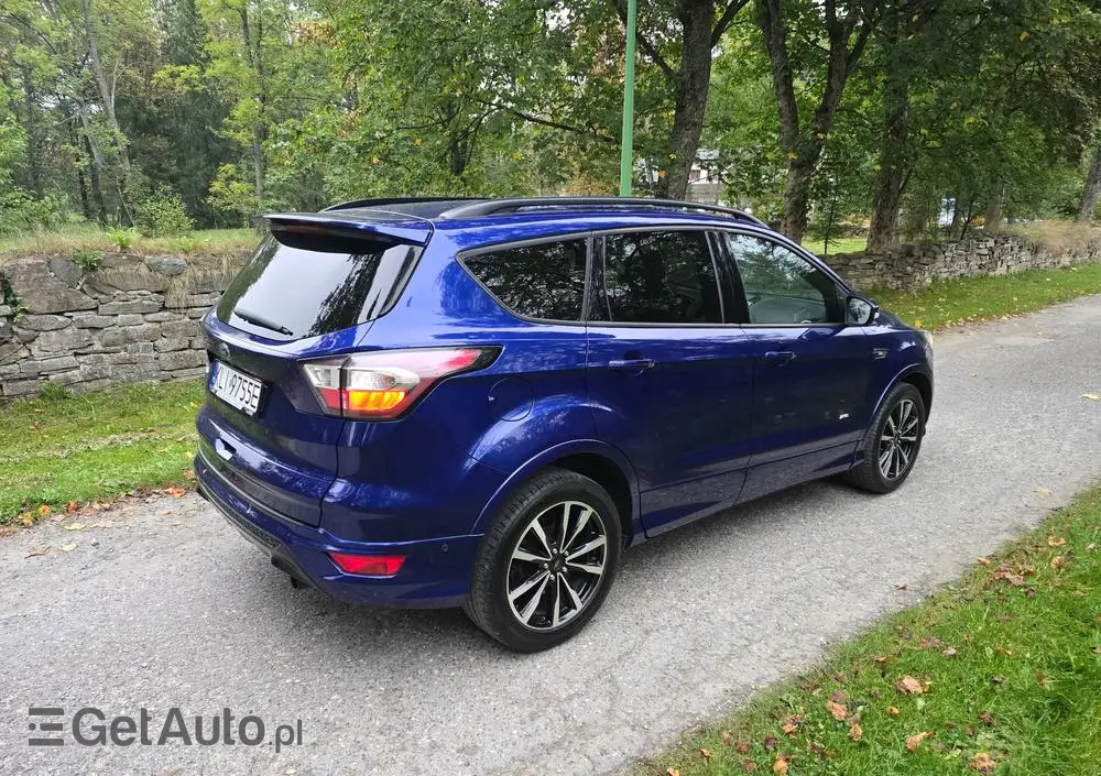 FORD Kuga 2.0 TDCi 4x4 ST-Line