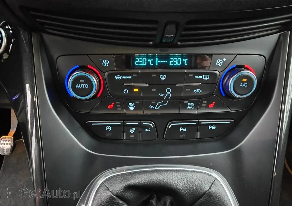 FORD Kuga 2.0 TDCi 4x4 ST-Line