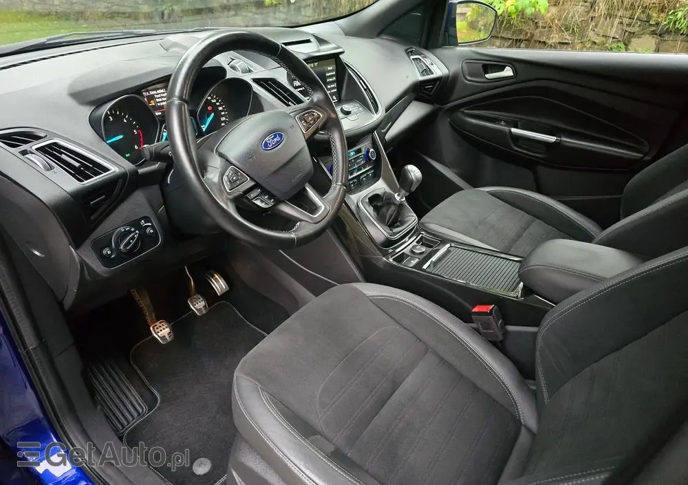 FORD Kuga 2.0 TDCi 4x4 ST-Line