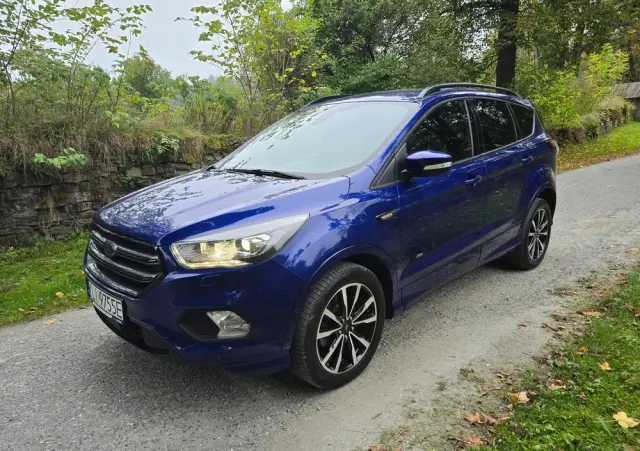 FORD Kuga 2.0 TDCi 4x4 ST-Line
