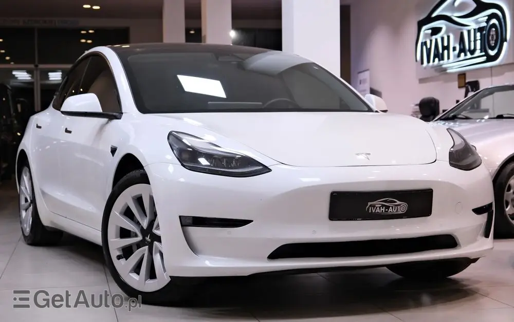 TESLA Model 3 Standard Range Plus