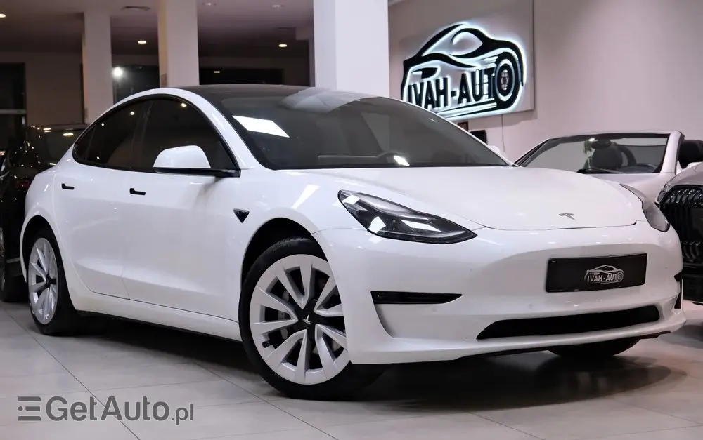 TESLA Model 3 Standard Range Plus
