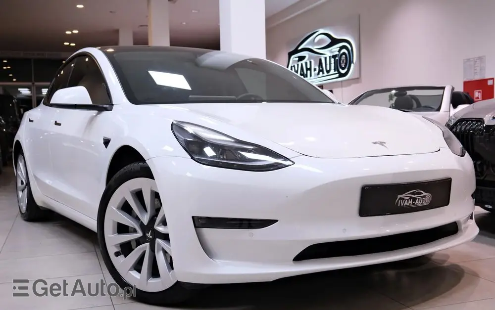 TESLA Model 3 Standard Range Plus