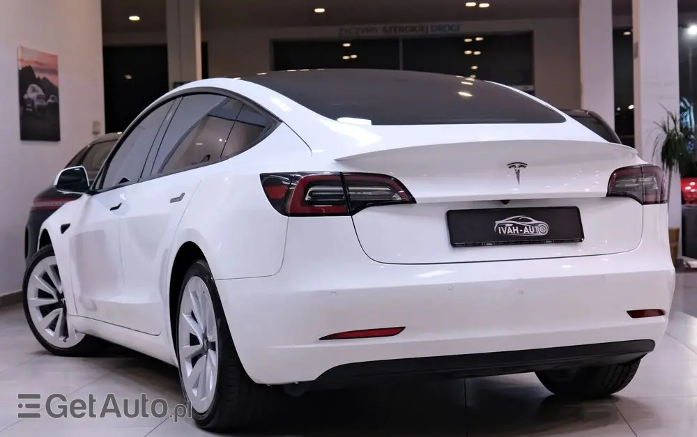 TESLA Model 3 Standard Range Plus