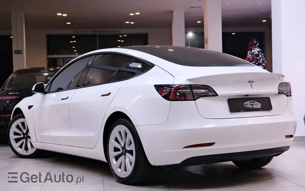 TESLA Model 3 Standard Range Plus