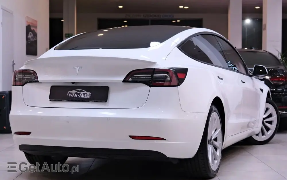 TESLA Model 3 Standard Range Plus