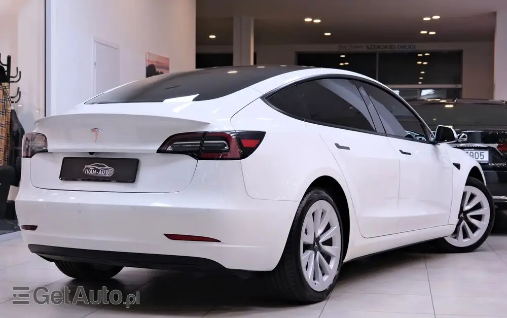 TESLA Model 3 Standard Range Plus