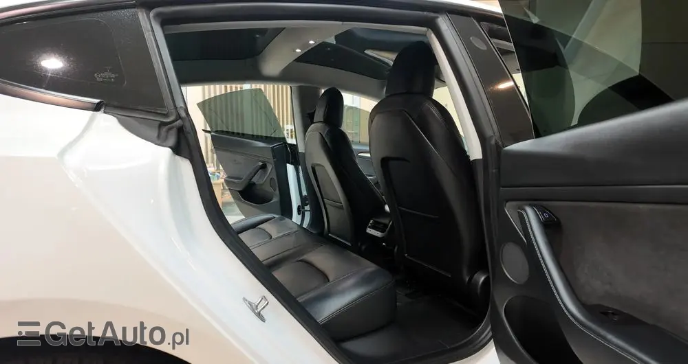 TESLA Model 3 Standard Range Plus