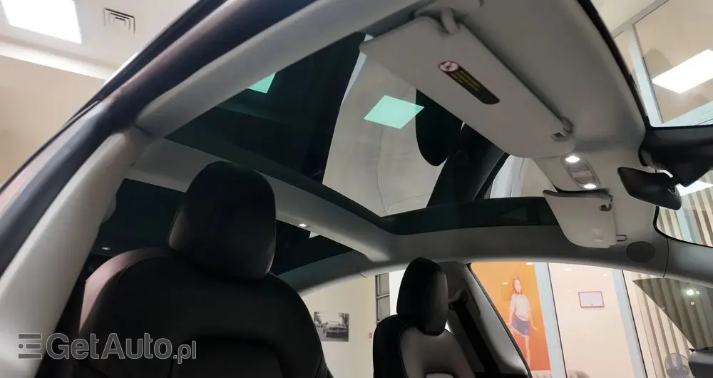 TESLA Model 3 Standard Range Plus