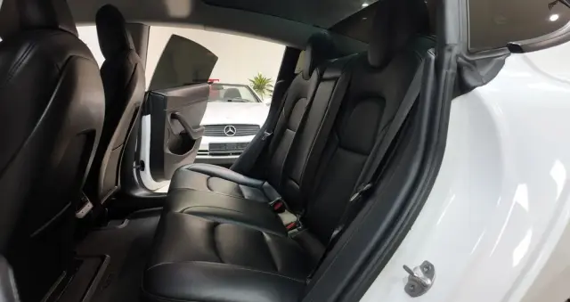 TESLA Model 3 Standard Range Plus