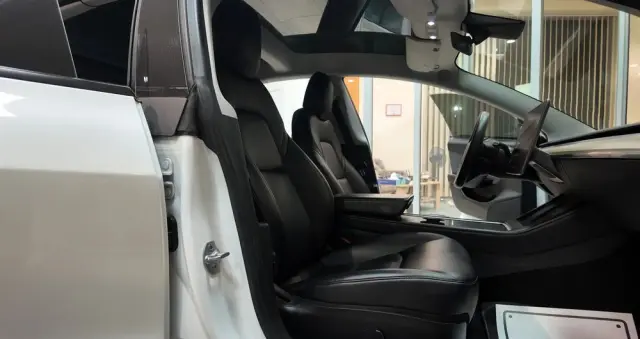 TESLA Model 3 Standard Range Plus