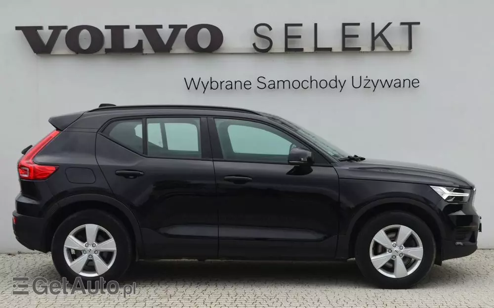 VOLVO XC 40 T4 Momentum Pro