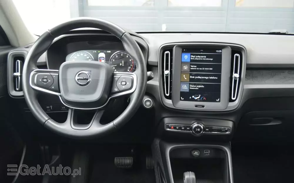 VOLVO XC 40 T4 Momentum Pro