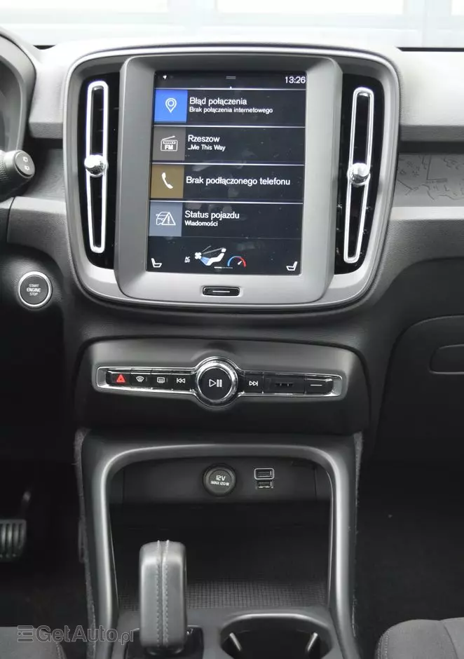 VOLVO XC 40 T4 Momentum Pro