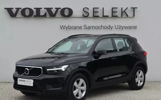 VOLVO XC 40 T4 Momentum Pro