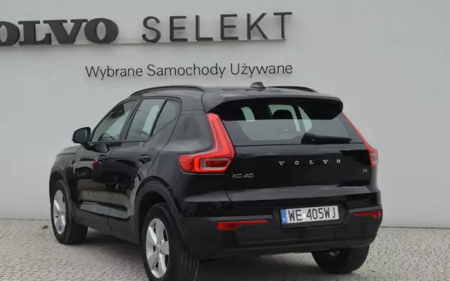 VOLVO XC 40 T4 Momentum Pro