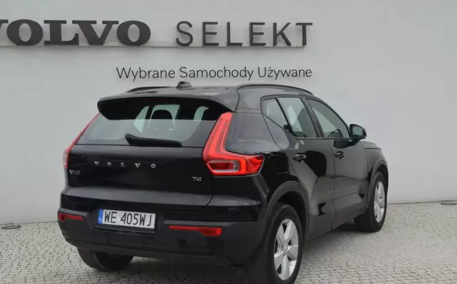 VOLVO XC 40 T4 Momentum Pro