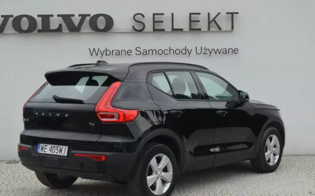 VOLVO XC 40 T4 Momentum Pro