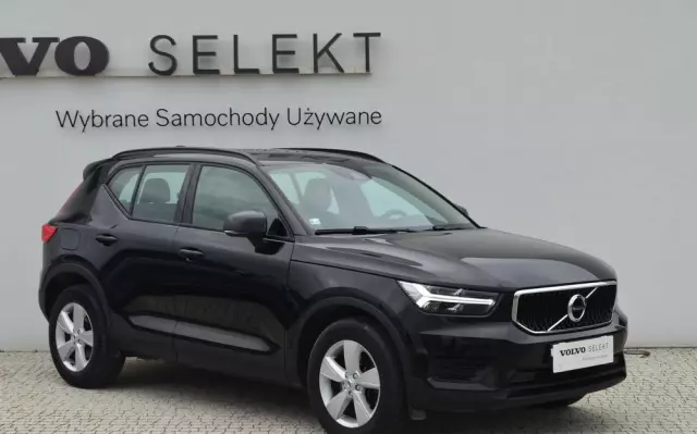 VOLVO XC 40 T4 Momentum Pro
