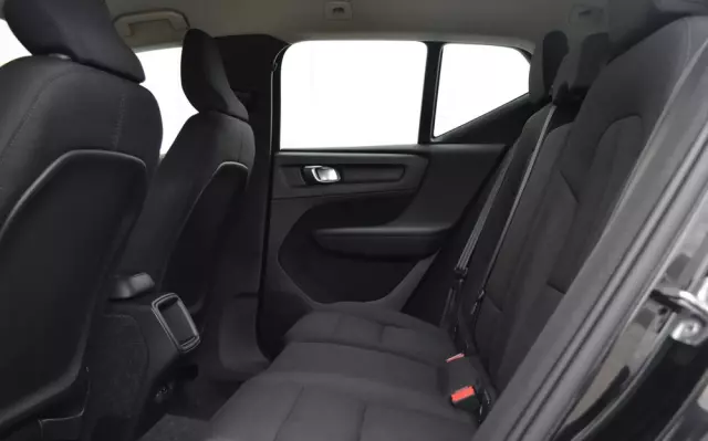 VOLVO XC 40 T4 Momentum Pro